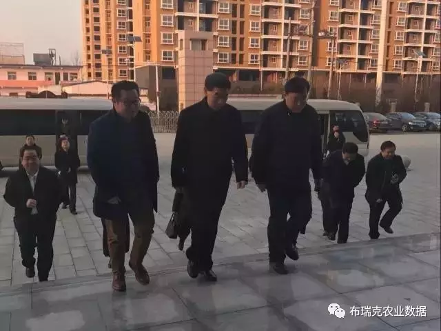 察布瑞克支持“互联网+农业”CQ9电子河南副省长王铁视