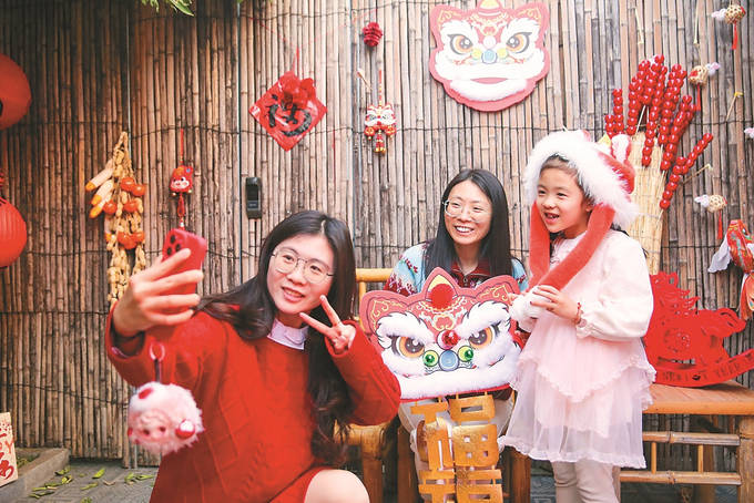 引流 新春消费爆火CQ9电子民俗活动(图2)